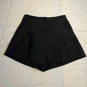 Le Lis - Classic Black Women's Shorts